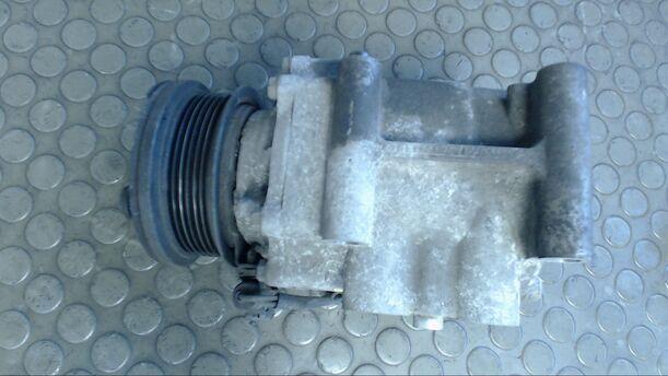 Foto: KOMPRESSOR KLIMAANLAGE eines Mazda 2 1.4l