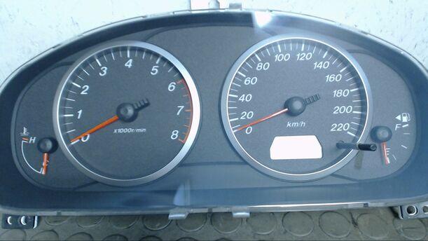 Foto: TACHOEINHEIT eines Mazda 2 1.4l