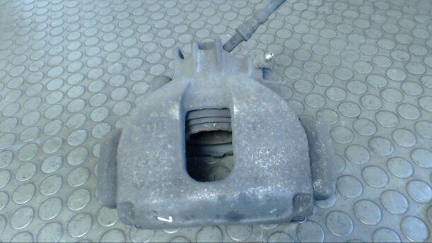 Foto: BREMSSATTEL VORN LINKS eines Volvo V70 2.4