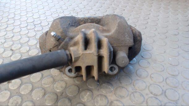 Foto: BREMSSATTEL VORNE LINKS eines Peugeot Partner Tepee HDi FAP 110