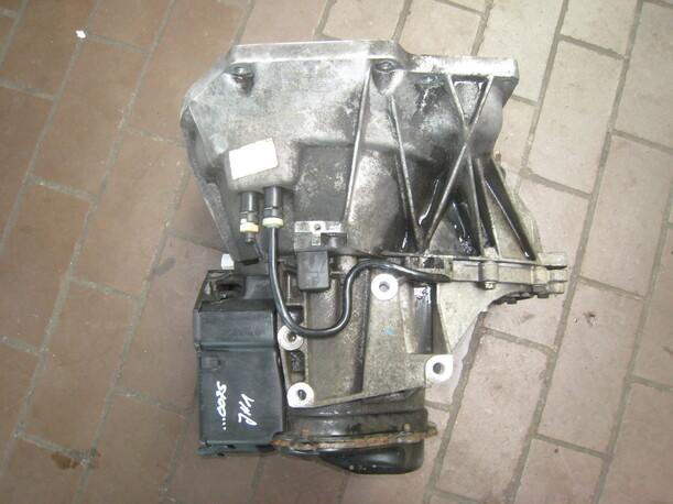 Foto: SCHALTGETRIEBE 5-GANG 2N1R 7002 EC eines Ford Fiesta 1.4 TDCI