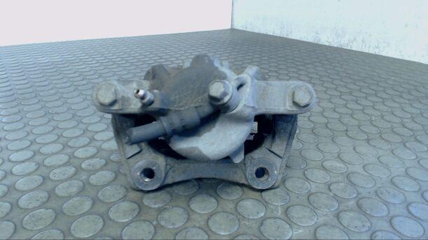 Foto: BREMSSATTEL VORN LINKS eines Nissan Micra 1.5 dCi