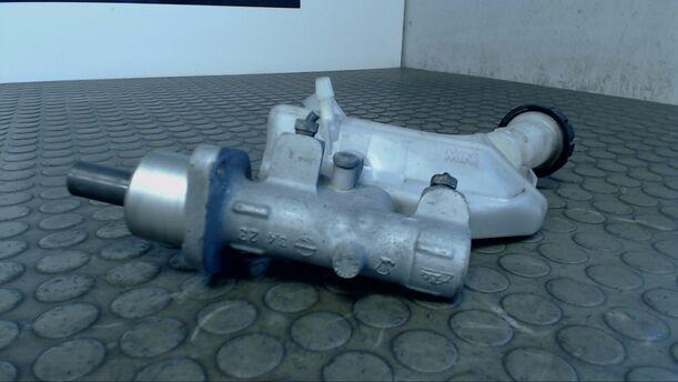 Foto: HAUPTBREMSZYLINDER eines Nissan Micra 1.5 dCi