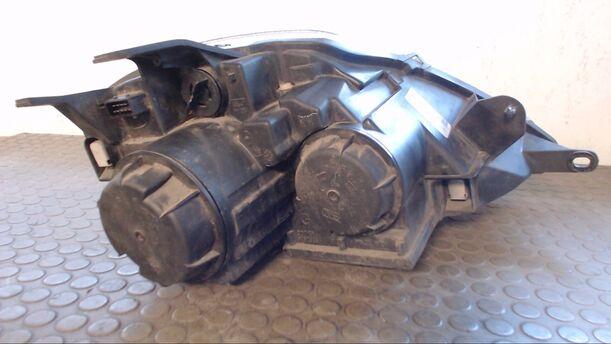 Foto: XENON SCHEINWERFER LINKS eines Citroen C8 2.2 HDi GL