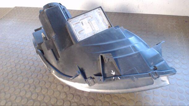 Foto: XENON SCHEINWERFER LINKS eines Citroen C8 2.2 HDi GL
