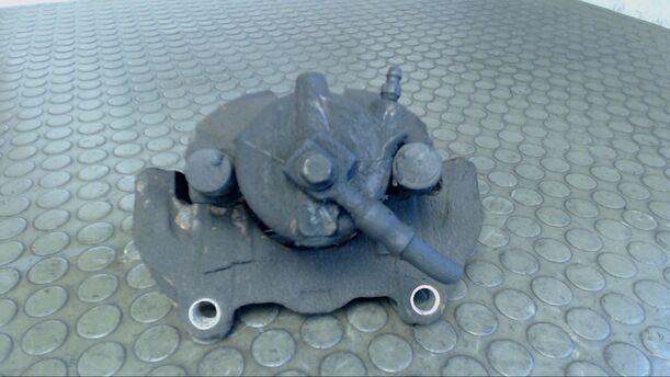 Foto: BREMSSATTEL VORN RECHTS eines Opel Astra 1.9 CDTI DPF acenta