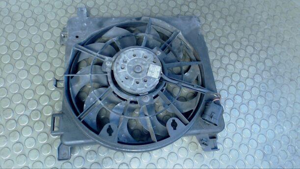 Foto: ELEKTROLÜFTER eines Opel Astra 1.9 CDTI DPF acenta