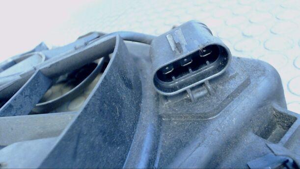 Foto: ELEKTROLÜFTER eines Opel Astra 1.9 CDTI DPF acenta