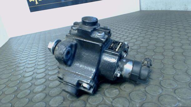 Foto: DIESELEINSPRITZPUMPE/HOCHDRUCKPUMPE eines Opel Astra 1.9 CDTI DPF acenta