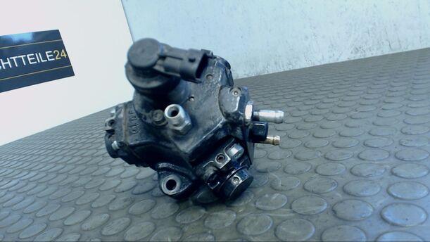 Foto: DIESELEINSPRITZPUMPE/HOCHDRUCKPUMPE eines Opel Astra 1.9 CDTI DPF acenta