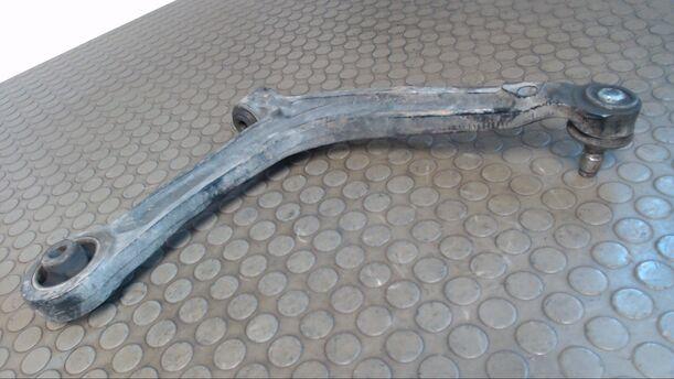 Foto: QUERLENKER VORN UNTEN LINKS eines Ford Ka 1.2 Start-Stopp-System acenta
