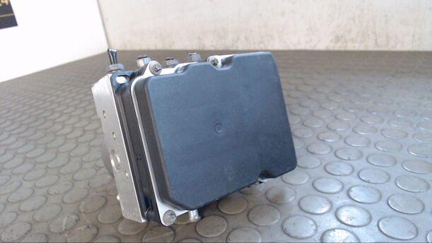 Foto: HAUPTBREMSAGGREGAT ABS / ESP eines Ford Ka 1.2 Start-Stopp-System acenta