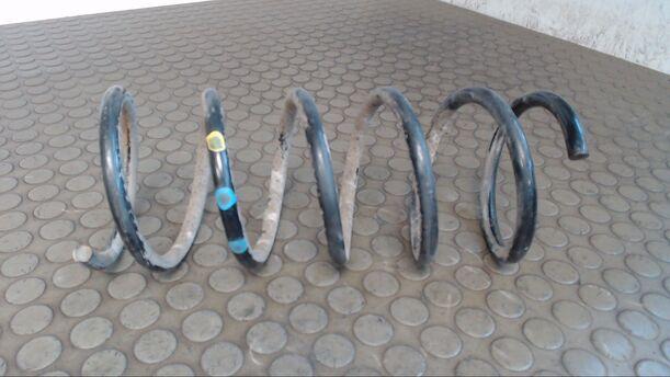 Foto: HINTERFEDER LINKS eines Ford Ka 1.2 Start-Stopp-System acenta