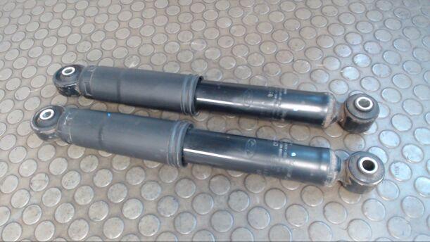 Foto: STOSSDÄMPFER HINTEN eines Ford Ka 1.2 Start-Stopp-System acenta