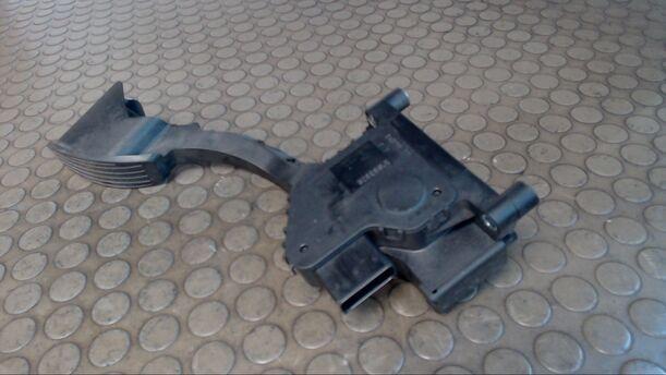Foto: GASPEDAL eines Ford Ka 1.2 Start-Stopp-System acenta