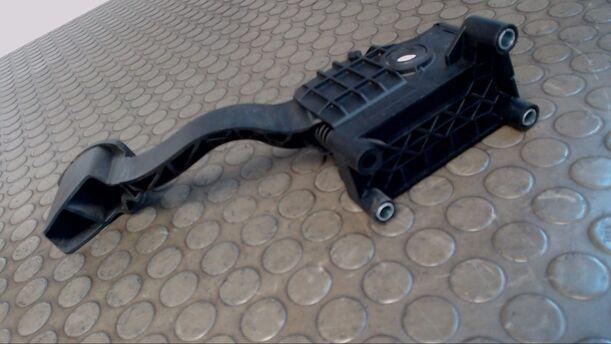 Foto: GASPEDAL eines Ford Ka 1.2 Start-Stopp-System acenta