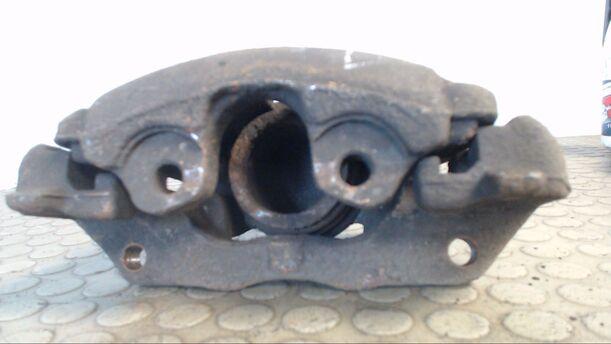 Foto: BREMSSATTEL VORN LINKS eines Mercedes-Benz 308 CDI Sprinter 903.621 Sprintshift GL