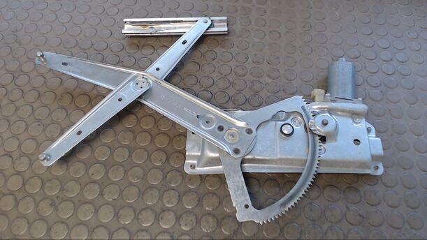Foto: FENSTERHEBER VORNE LINKS (4/5-TÜRER) eines Saab 9-3 2.2 TiD acenta
