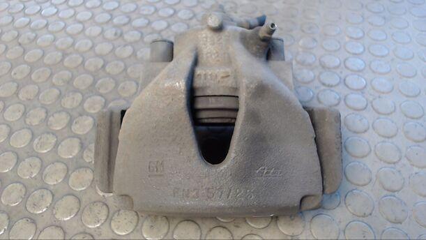 Foto: BREMSSATTEL VORNE LINKS eines Saab 9-3 2.2 TiD acenta
