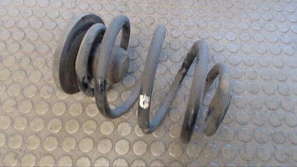 Foto: HINTERFEDER LINKS eines Saab 9-3 2.2 TiD acenta
