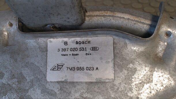 Foto: SCHEIBENWISCHERGESTÄNGE VORN eines VW Sharan 1.9 TDI GL