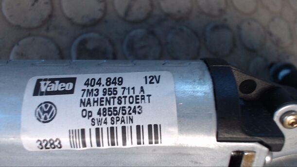 Foto: SCHEIBENWISCHERMOTOR HINTEN eines VW Sharan 1.9 TDI GL
