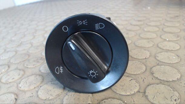 Foto: LICHTSCHALTER eines VW Sharan 1.9 TDI GL