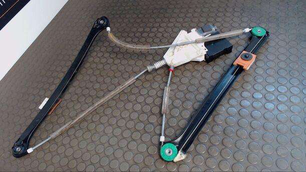 Foto: FENSTERHEBER ELEKTRISCH VORN RECHTS eines Audi A3 2.0 TDI Sportback DPF GL