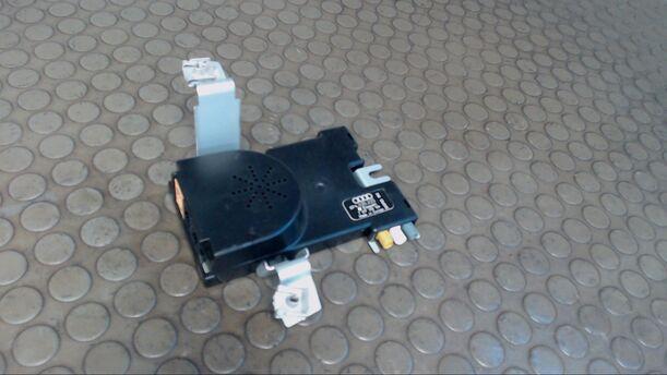 Foto: ANTENNENVERSTÄRKER / ANTENNENMODUL eines Audi A3 2.0 TDI Sportback DPF GL