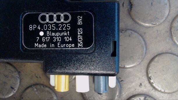 Foto: ANTENNENVERSTÄRKER / ANTENNENMODUL eines Audi A3 2.0 TDI Sportback DPF GL