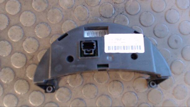 Foto: KOMBIINSTRUMENT/ DISPLAY eines Citroen C8 2.2 HDi acenta