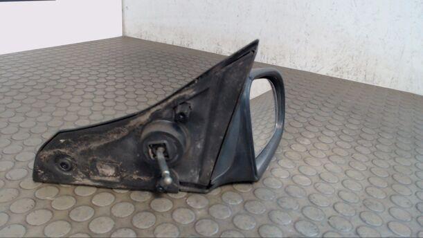 Foto: AUSSENSPIEGEL MECHANISCH VERSTELLBAR RECHTS eines Opel Corsa GL