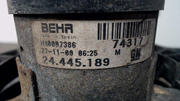 Foto: ELEKTROLÜFTER eines Opel Corsa 1.0 12V GL