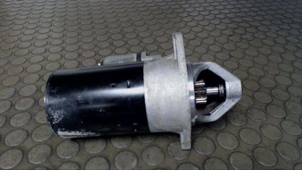 Foto: ANLASSER / STARTER BOSCH eines Opel Corsa 1.0 12V GL