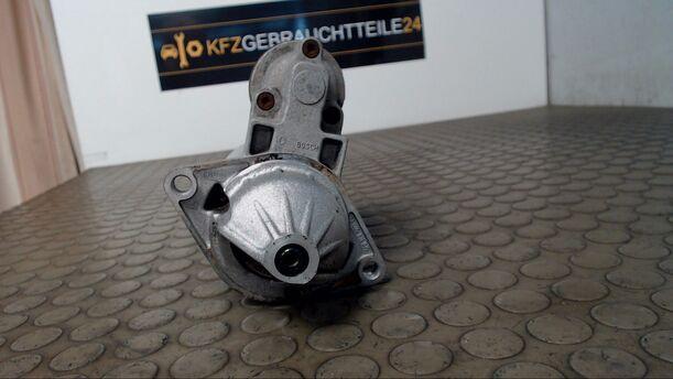 Foto: ANLASSER / STARTER BOSCH eines Opel Corsa 1.0 12V GL