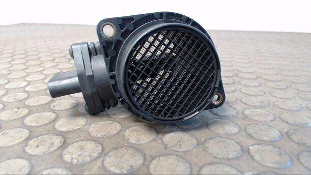 Foto: LUFTMASSENMESSER BOSCH eines VW Golf Variant 1.9 TDI GL