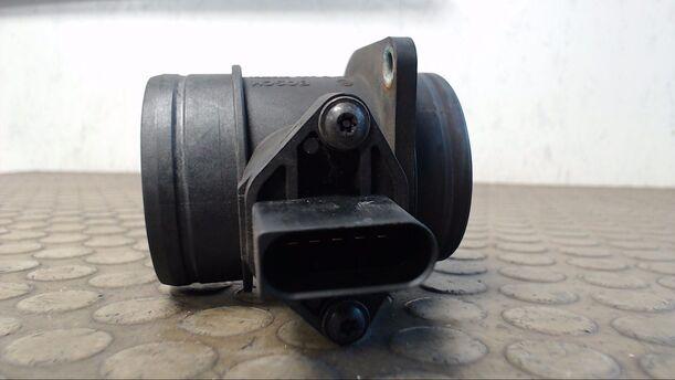 Foto: LUFTMASSENMESSER BOSCH eines VW Golf Variant 1.9 TDI GL