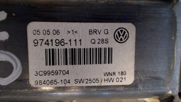 Foto: FENSTERHEBERMOTOR HINTEN RECHTS eines VW Passat Variant 2.0 TDI GL
