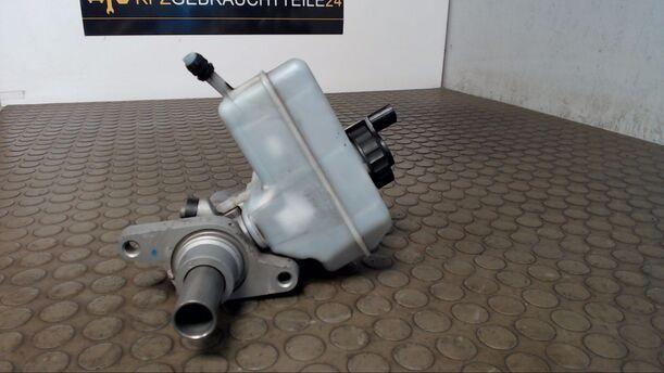 Foto: HAUPTBREMSZYLINDER eines VW Passat Variant 2.0 TDI GL