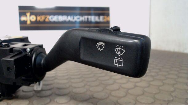 Foto: BLINKERSCHALTER / KOMBISCHALTER eines VW Passat Variant 2.0 TDI GL