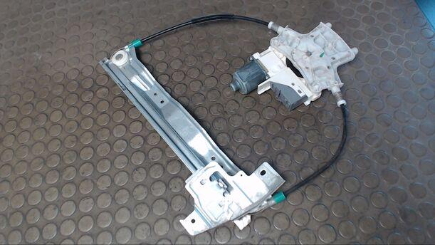 Foto: FENSTERHEBER HINTEN RECHTS eines Peugeot 407 SW HDi 135 GL