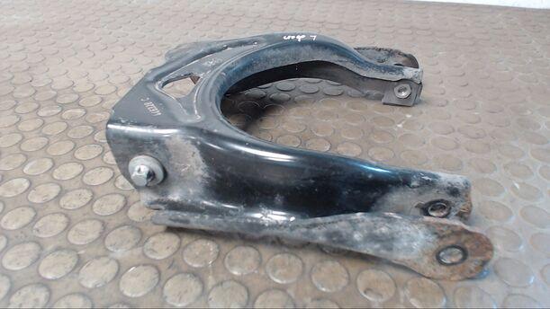 Foto: QUERLENKER OBEN VORNE LINKS eines Peugeot 407 SW HDi 135 GL