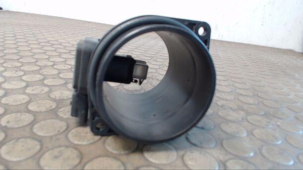 Foto: LUFTMASSENMESSER SIEMENS eines Peugeot 407 SW HDi 135 GL