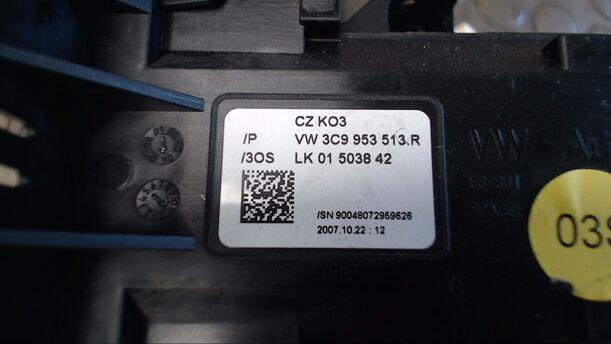 Foto: BLINKERSCHALTER/ KOMBISCHALTER eines VW Passat Variant 2.0 TDI GL