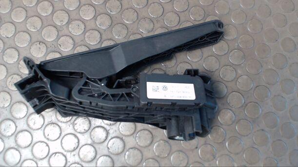 Foto: GASPEDAL eines VW Passat Variant 2.0 TDI GL