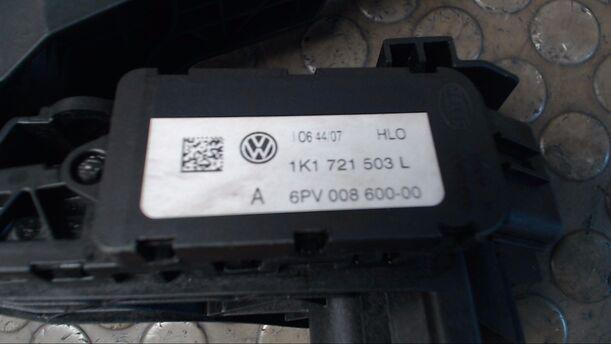 Foto: GASPEDAL eines VW Passat Variant 2.0 TDI GL