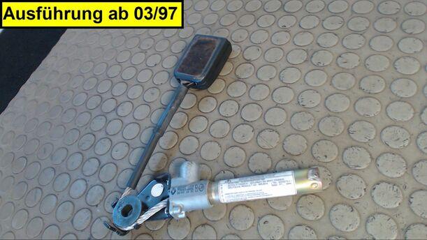 Foto: GURTSTRAFFER VORNE RECHTS eines Renault Laguna Grandtour 1.6 16V GL