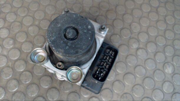 Foto: HAUPTBREMSAGGREGAT eines Daihatsu Cuore 1.0 GL