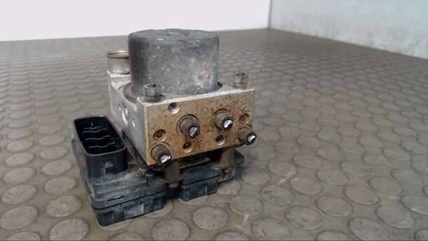 Foto: HAUPTBREMSAGGREGAT eines Daihatsu Cuore 1.0 GL