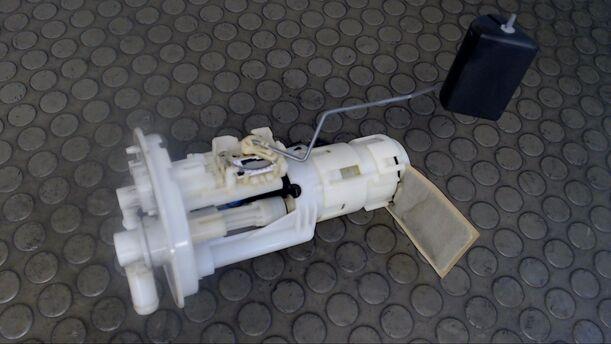 Foto: KRAFTSTOFFPUMPE eines Daihatsu Cuore 1.0 GL